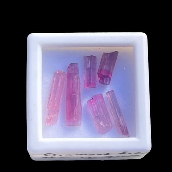 Pink Tourmaline Crystal Parcel - 4 Carats - Picture 1 of 4